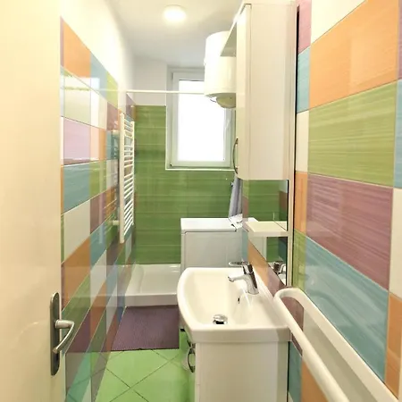 Apartment Pula شقة بولا
